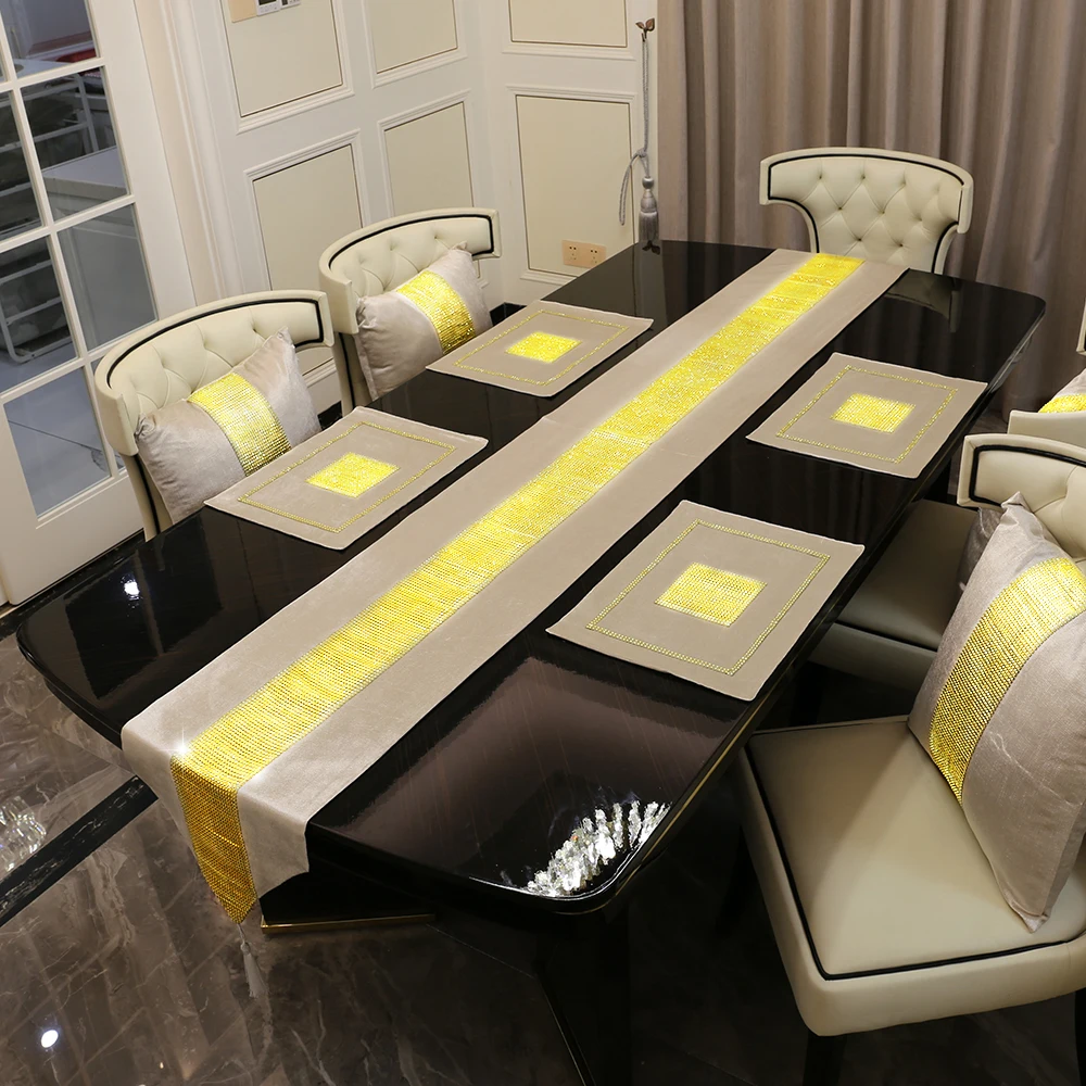 

Modern Solid Velvet Table Runners Party Wedding Decoration Ivory Table Runner Narrow Tablecloth with Rhinestone and Tassel