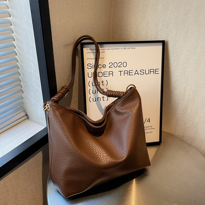 

2022 New Soft PU Leather Luxury Handbags Women Bags Designer Large Capacity Female Shoulder Crossbody Bag Simple Design Tote Bag