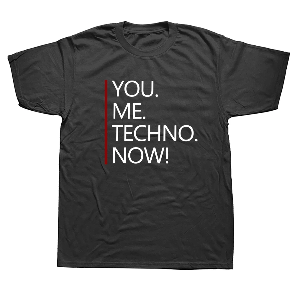 Футболка мужская хлопковая с коротким рукавом круглым вырезом и принтом |