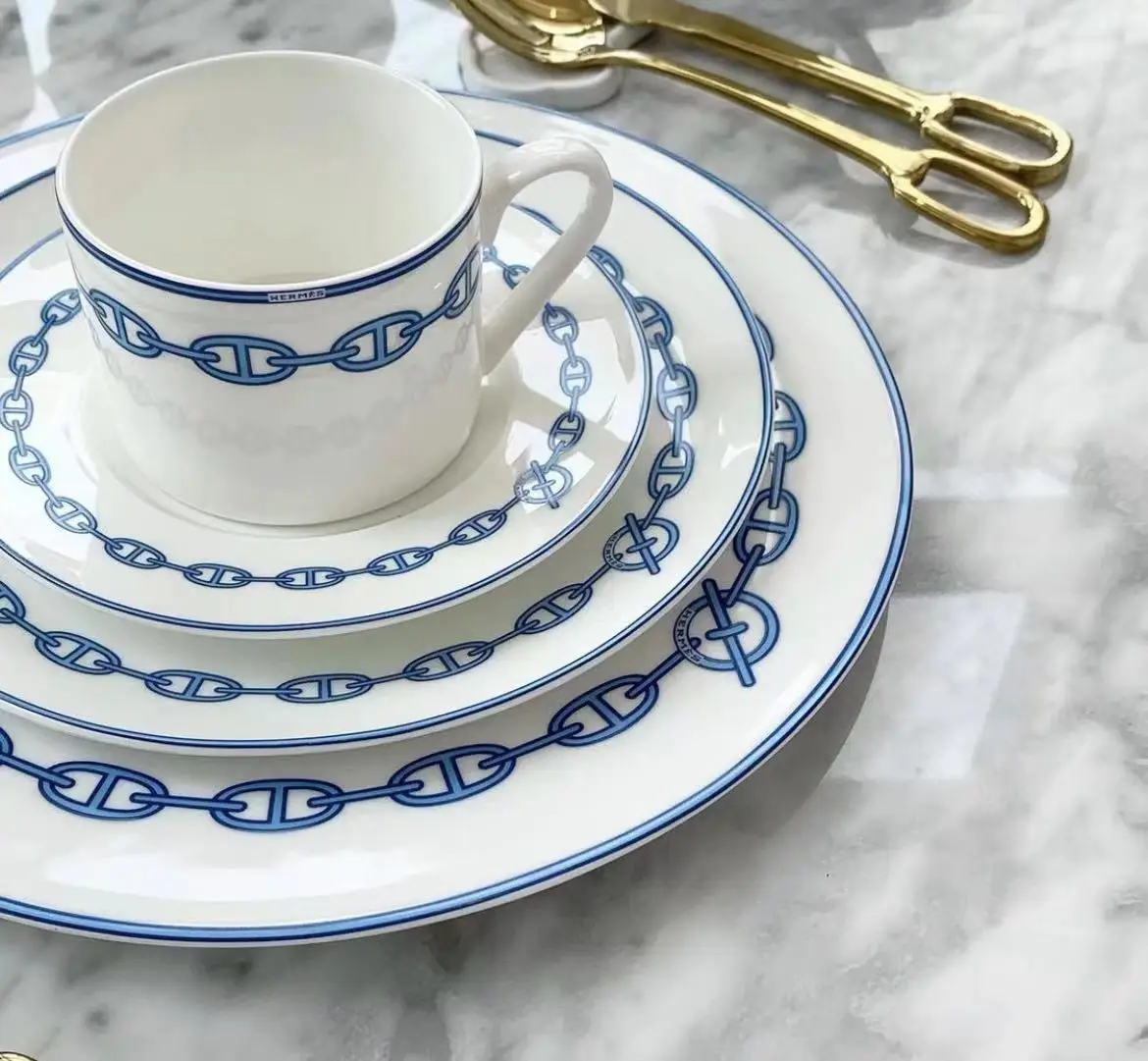 

Bone china dinner plate new coffee cup Western food plate daily gift luxury dinner plate four piece set plate sets