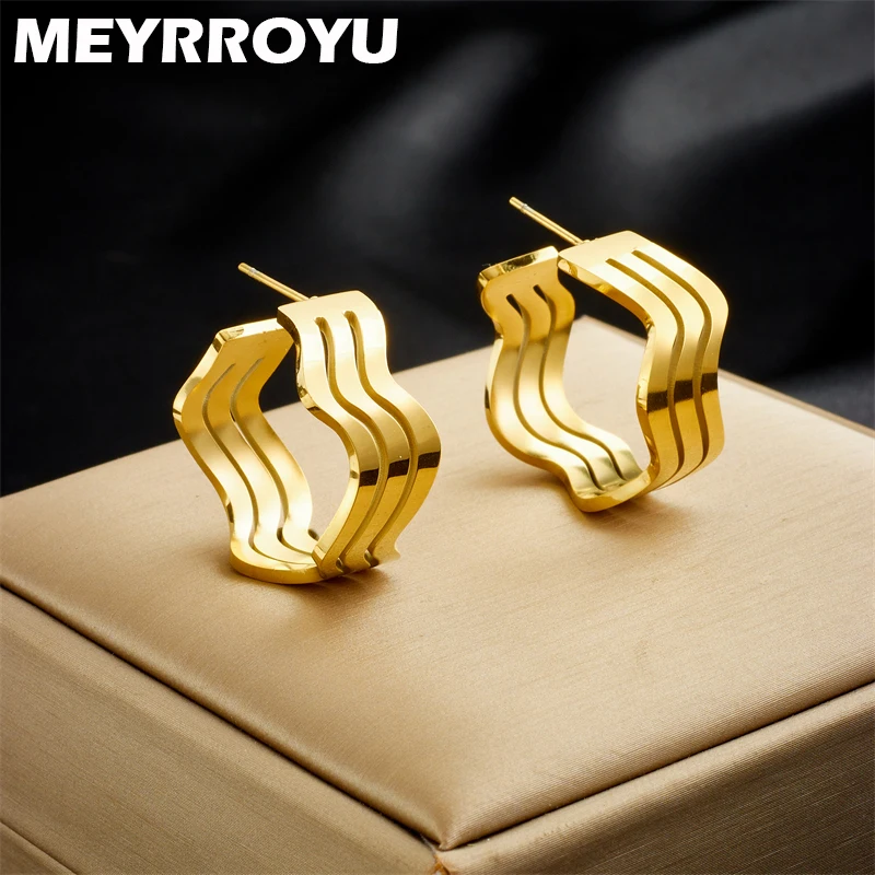 

MEYRROYU 316L Stainless Steel 18K Gold Plated Curved Hollow Hoop Earring for Women Statement Jewelry Party Fashion Gift Brincos