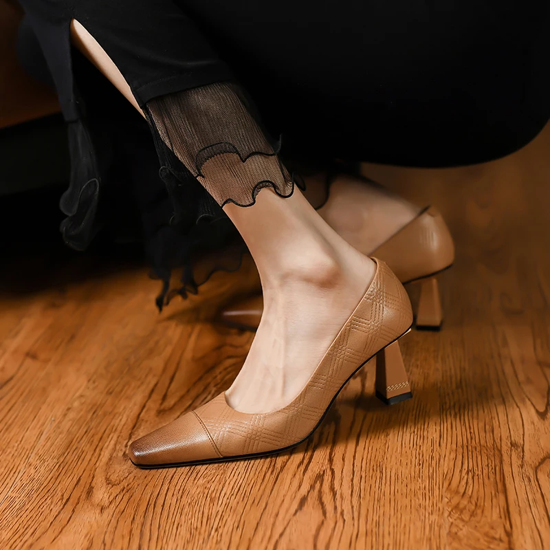 

2022 spring women pumps natural leather 22-24.5cm Sheepskin upper Embossed Polished New Year Vintage shoes high heels shoes