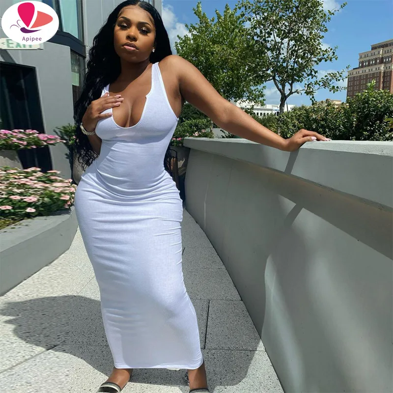 

Женское трикотажное платье-макси в рубчик, с V-образным вырезом