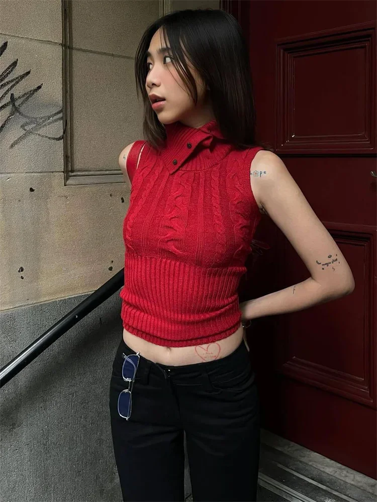 Свитер женский трикотажный в рубчик без рукавов