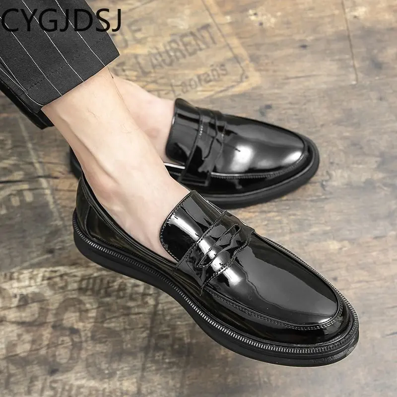 

Casual Business Italiano Loafers Men Office 2023 Oxford Shoes Patent Leather Shoes for Men Slip on Shoes Men Zapatos De Hombre