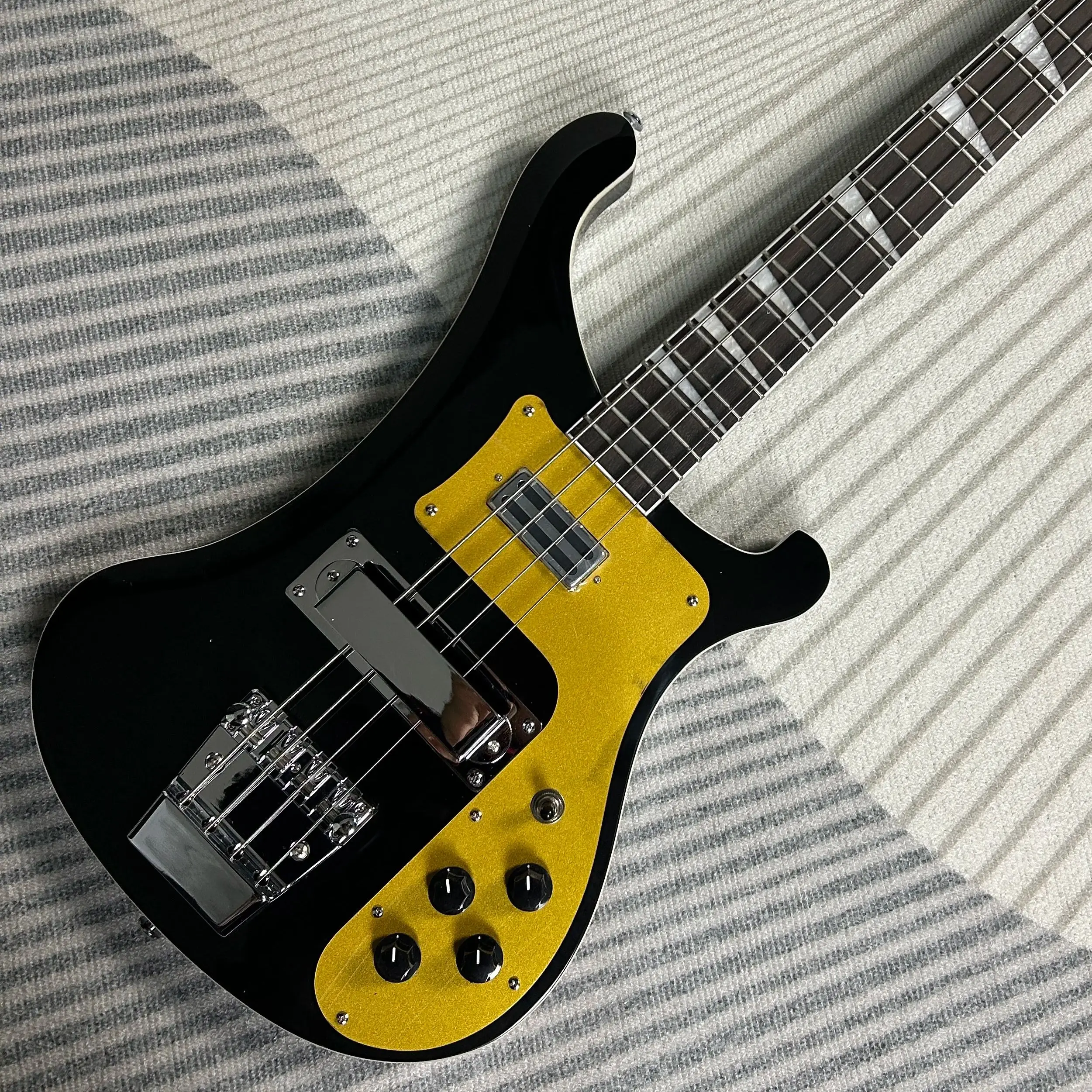 Электрическая гитара Rickenbacker 4003 бас-гитара корпус из липы черный цвет подставка