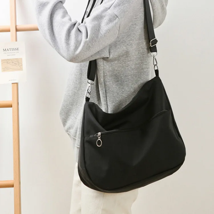 

Women's Nylon Crossbody Shoulder Bag Black Casual All-match Autumn And Winter Women Messenger Bag Youth Schoolbags Nylon Bags