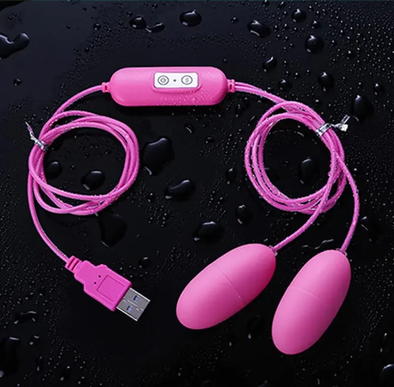 Сквирт подвесные яйца на груди сексуальная нижняя женщина клитор анус и лизание