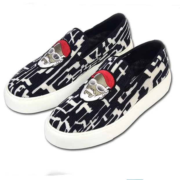 

Туфли мужские с круглым вырезом, натуральная кожа, повседневные лоферы, вышивка, увеличивающие рост, кроссовки для улицы, черные