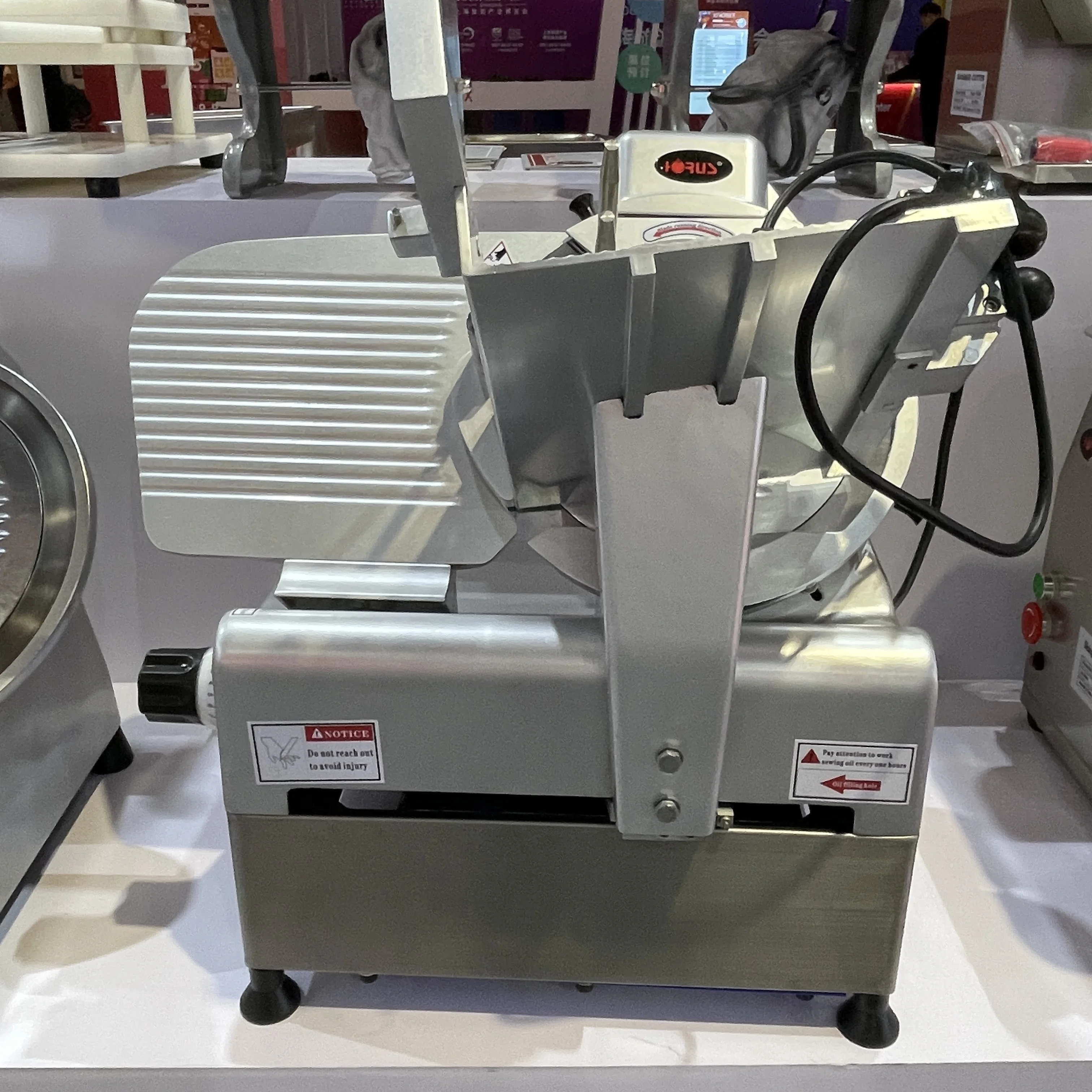 

hot selling electric full automatic frozen meat slicer 850w/1100w