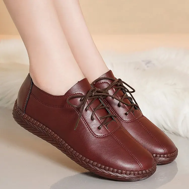 

Бабушкины туфли осенние женские повседневные кроссовки большого размера модные туфли на плоской подошве с круглым носком осеннее блестяще...