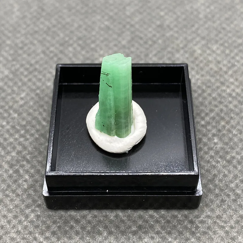 100% натуральные Зеленые Изумрудные искусственные камни и кристаллы кварцевые +