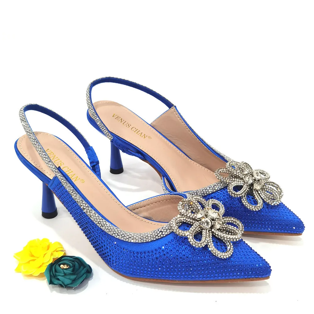 

Новейшие синие женские итальянские пикантные туфли на высоком каблуке Украшенные Стразы итальянские дизайнерские Африканские Сандалии об...