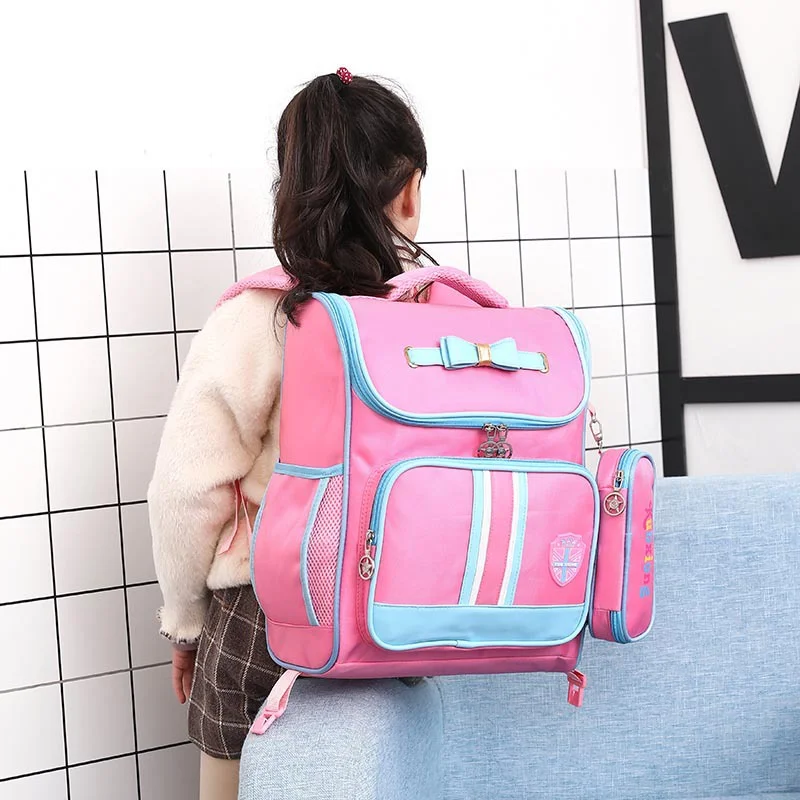 Рисунок 3 - Вместительные школьные ранцы в