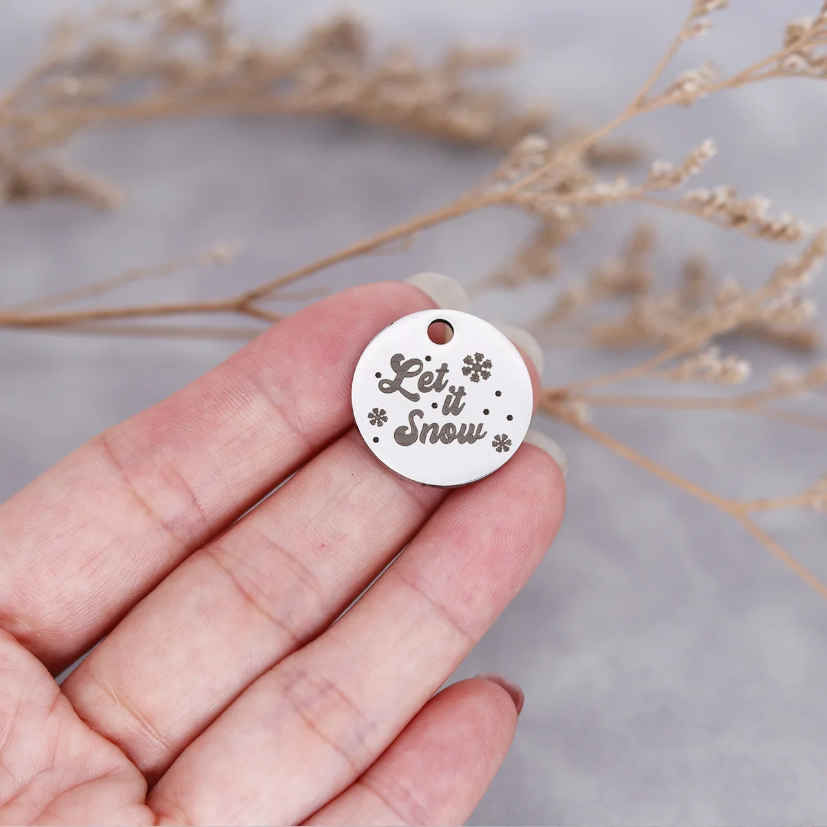 

3Pcs/lot Laser Engraved Word Let It Snow Stainless Steel Disc Message Charm For Jewelry Making Pendants DIY Accessories