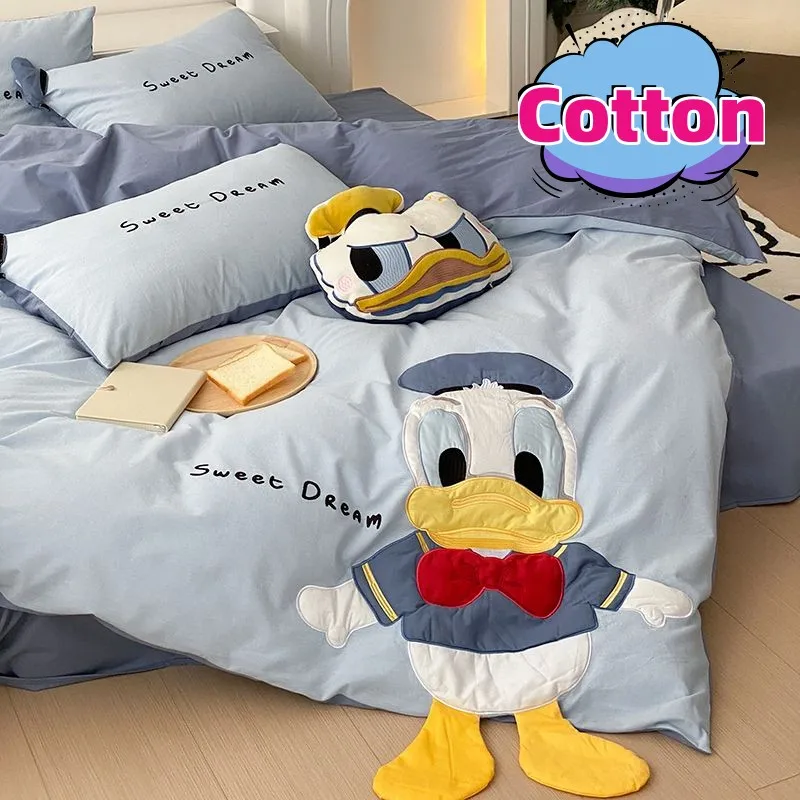 

Disney Дейзи Дак лотсо Дональд Дак липкий аниме милые Мультяшные хлопковые постельные принадлежности набор из четырех предметов простыня покрывало