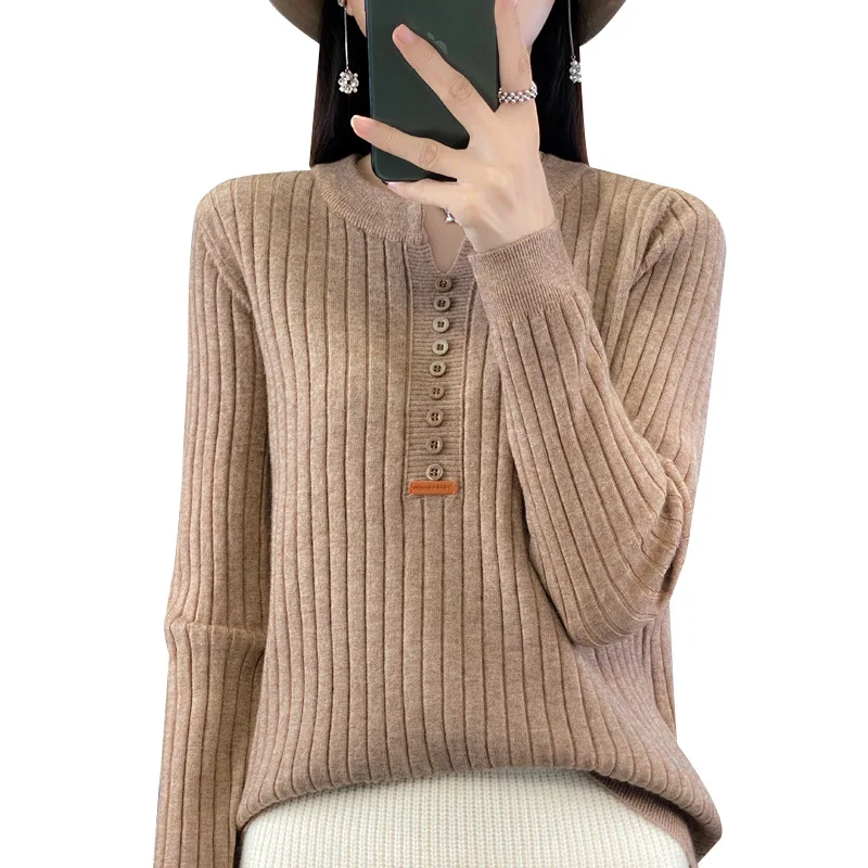 Женский трикотажный свитер с V-образным вырезом длинным рукавом