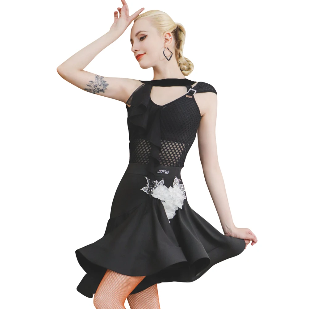 

Топ и юбка с открытой спиной для латиноамериканских танцев