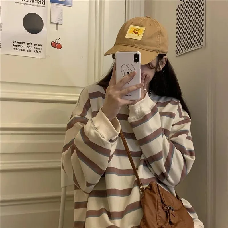 

Round neck salt stripe girl's sense sweater women 2022 new spring and autumn thin Korean loose top ins fashion