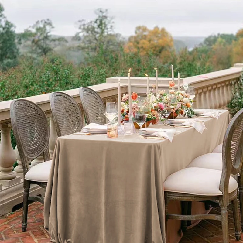 

Бархатные скатерти из полиэстера