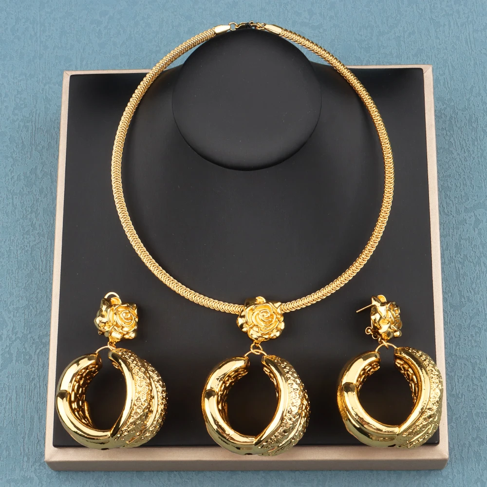 

Earrings Pendant Set For Women Dubai Gold Plated Jewelry Sets 2022 Trend Copper Flower Shape Wedding Party Anniversary Gift