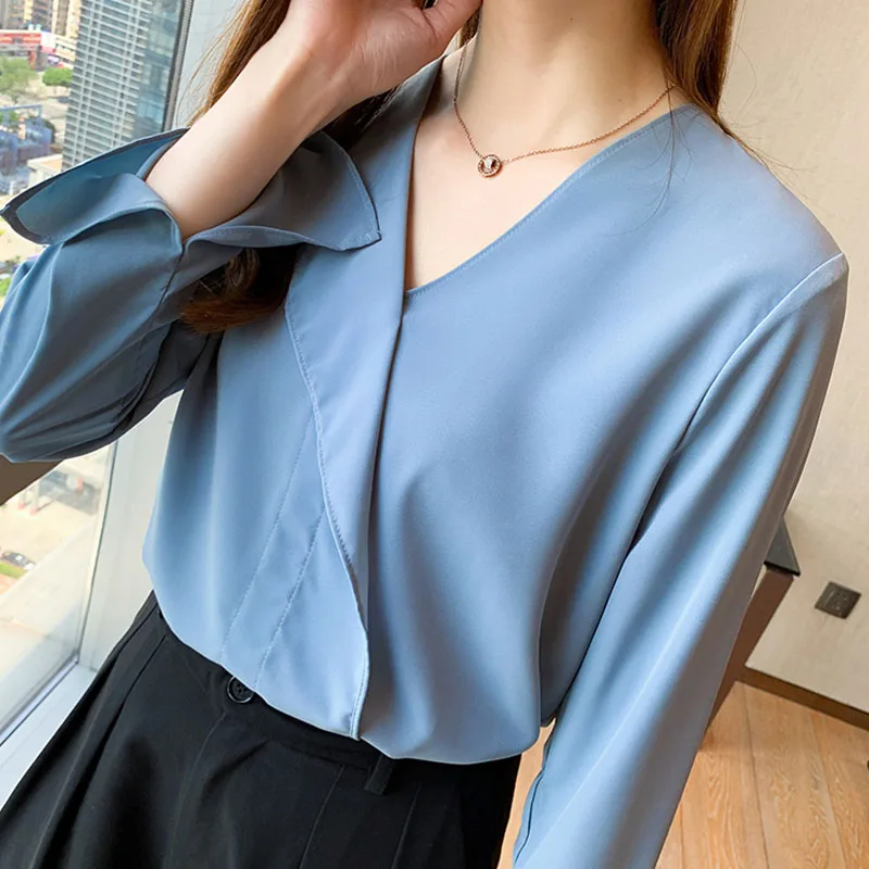 

Женская шифоновая блузка с длинным рукавом и V-образным вырезом