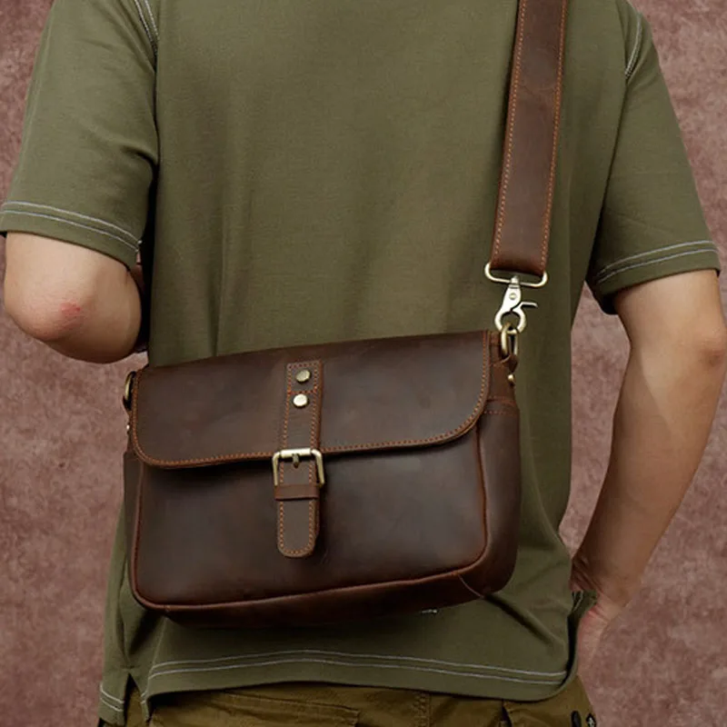 

AETOO European and American retro men's one-shoulder messenger bag head layer crazy horse leather fashion trend genuine leather