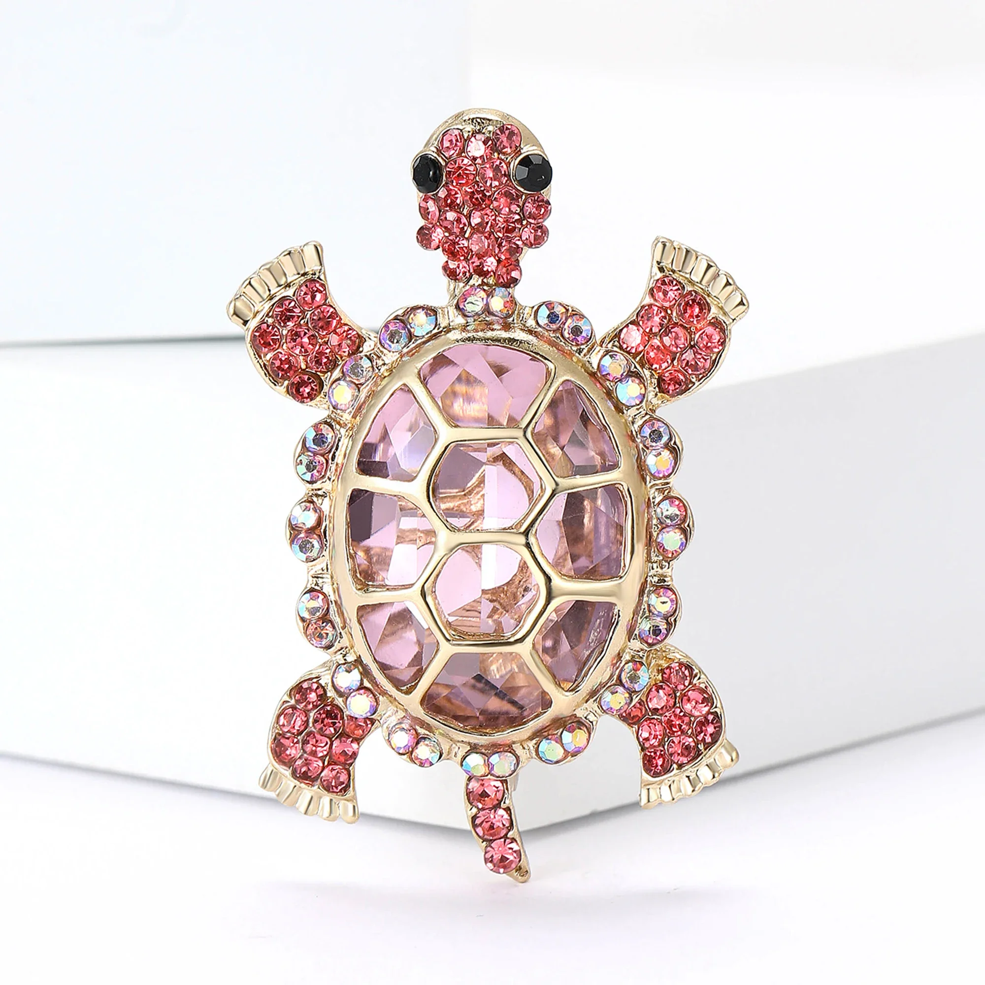 Брошь в виде черепахи