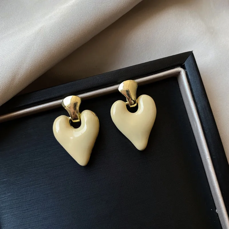 

French advanced glaze heart-shaped earrings light luxury niche design retro simple Hong Kong style earrings