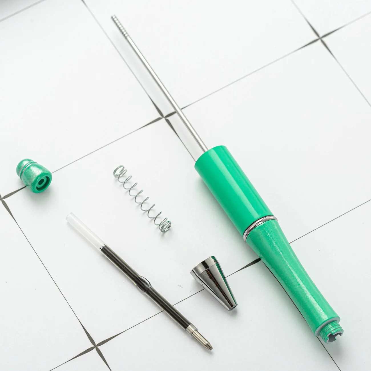 100Pcs Bead Pen Wholesale Creative Plastic Beaded Pen Ballpoint Pen Printable Beadable Pen DIY Gift for Student Office Supplies