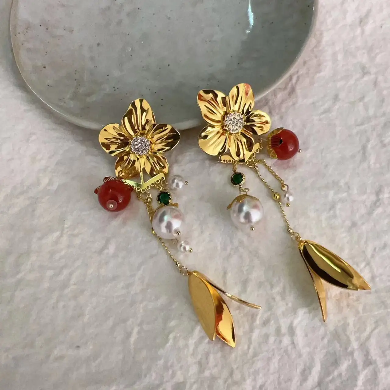 Новые золотые и серебряные серьги с кисточками жемчугом