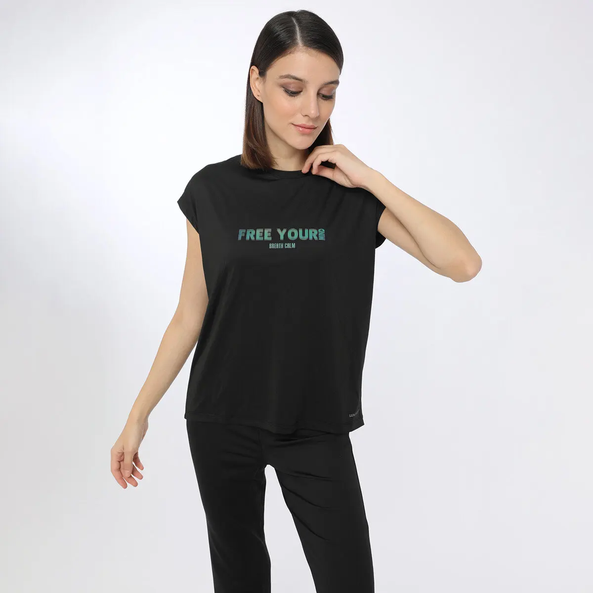 

TINA MINIMAL T-SHIRT Black Women 'S T-Shirt