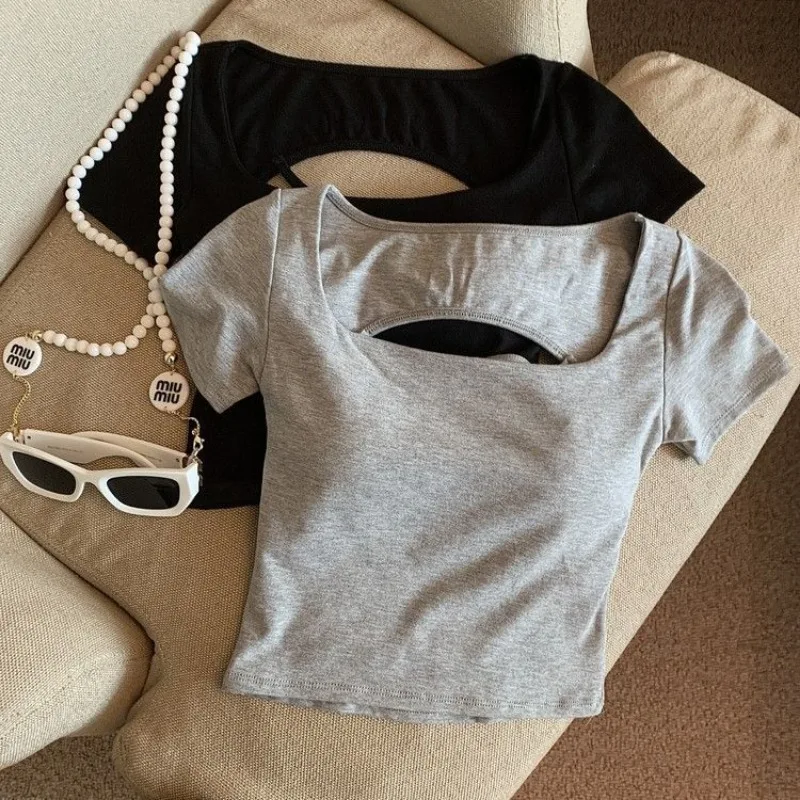 Футболка женская с открытой спиной