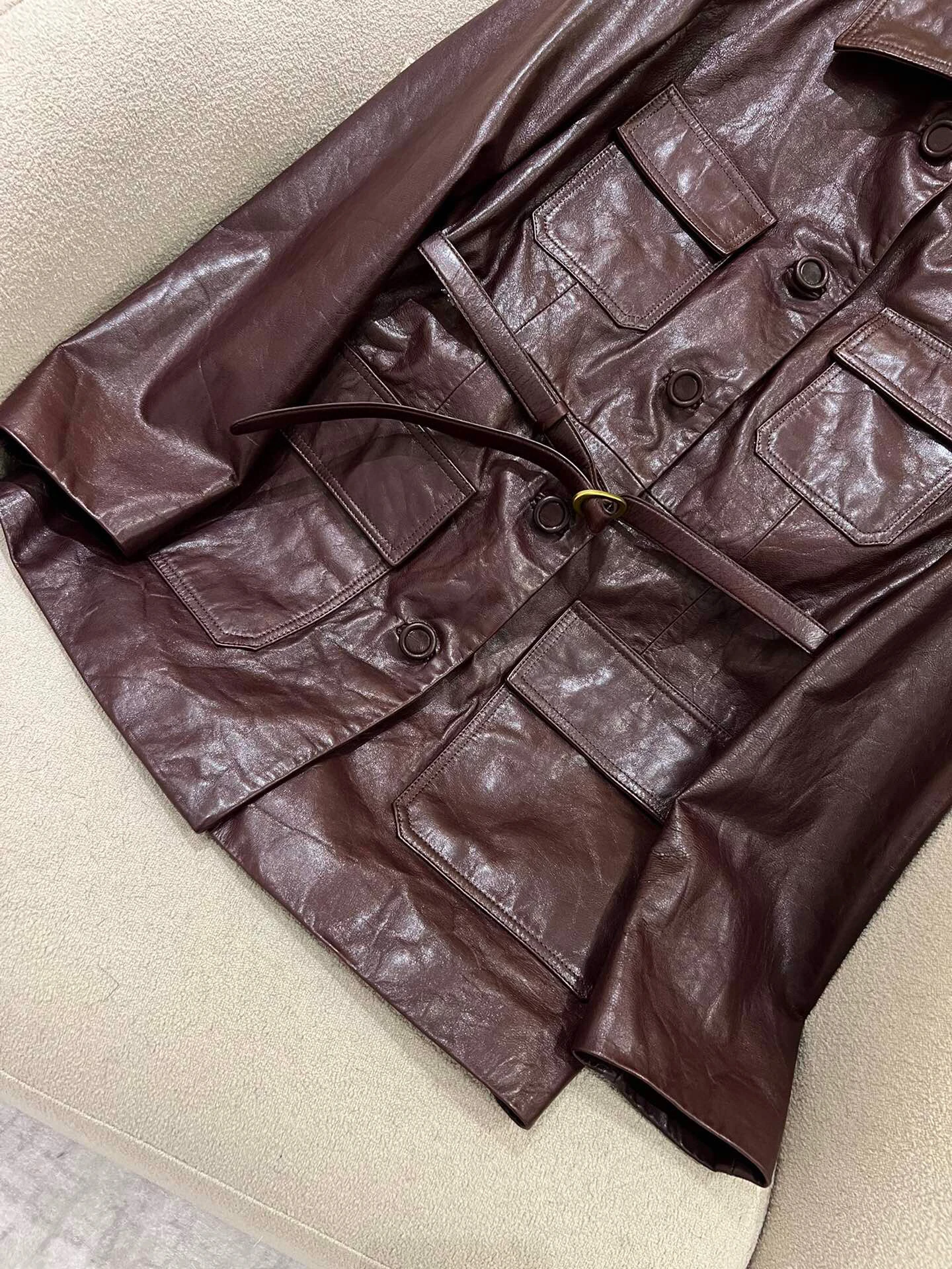 Осень-зима 2023 большое брендовое восковое двухцветное пальто из овчины