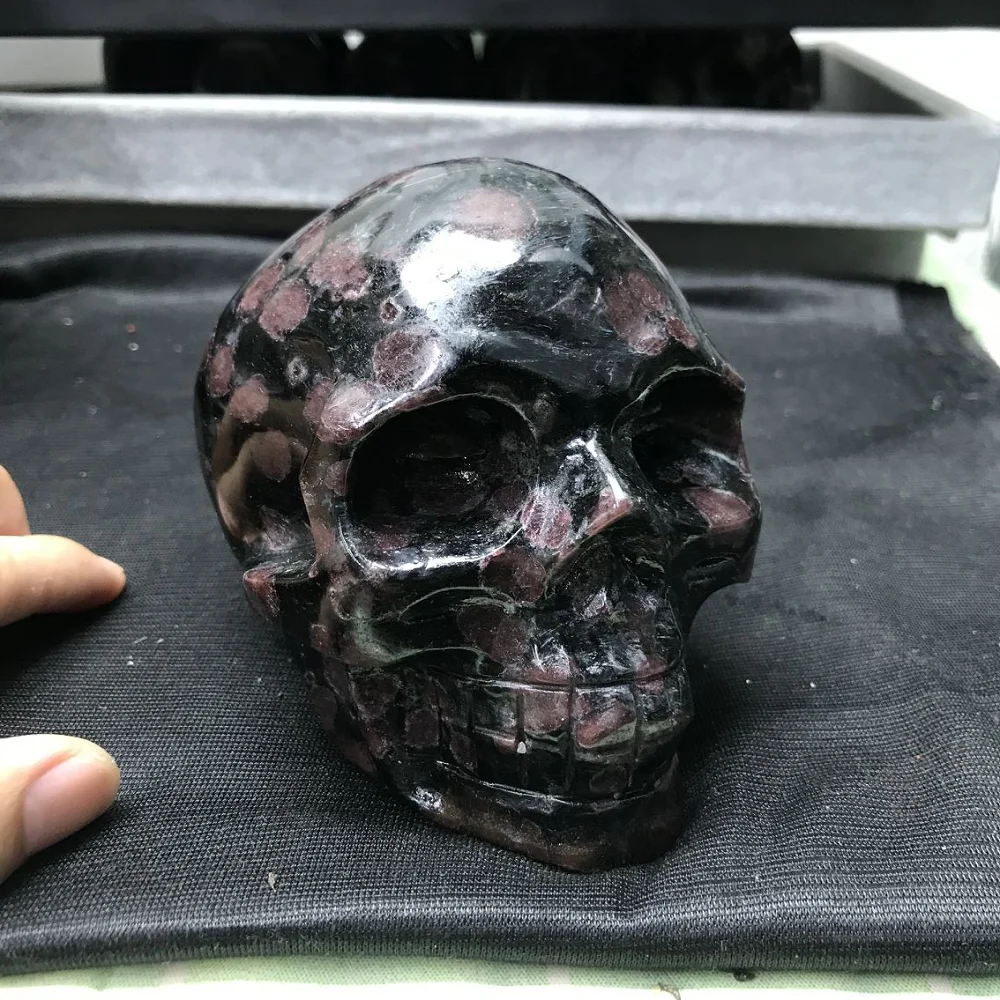 

Natural Rose Skull, Stone Skull, Really The Bigger The More Beautiful, With A Powerful Love Healing Stone