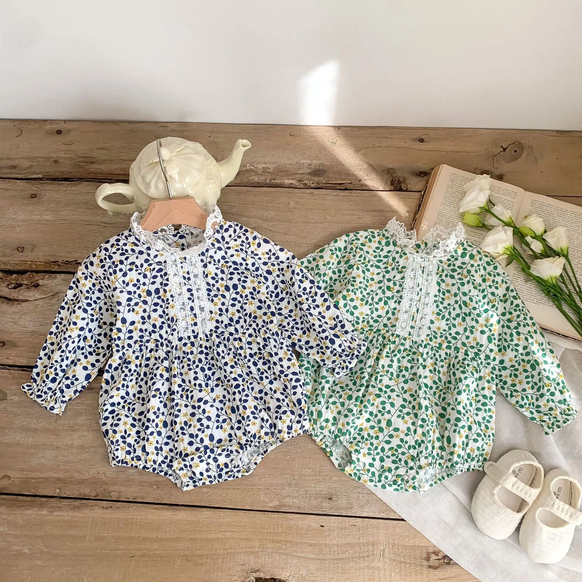 

2023 Spring Autumn Korean Infant Girls Romper Cotton Lace Turtleneck Long Sleeve Floral Baby Girls Bodysuit Toddler Girls Onesie