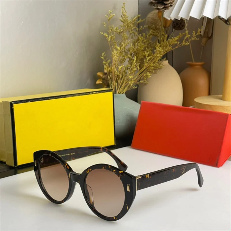 

Sunglasses fund For Men and Women Summer 40037 Style Anti-Ultraviolet Retro Plate Plank Special Full Frame Eyeglasses Random Box