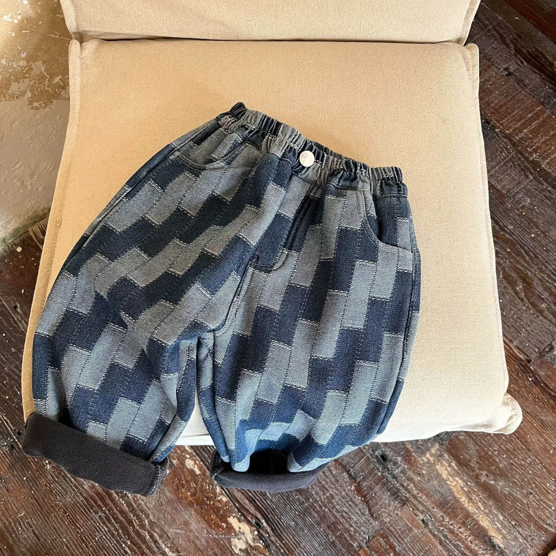 

Детские джинсы 2022 осень-зима для мальчиков и девочек плюс бархатные корейские брюки детские личные повседневные штаны плотные