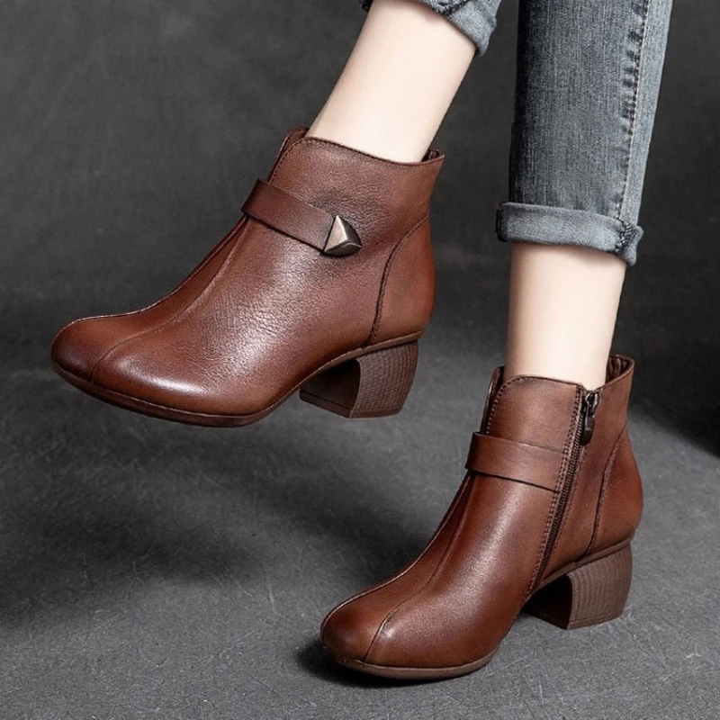 

Women Thick Sole Casual Boots Heel Single Boot Low Cuff Mid All-match Fashion Shoe 2022 Winter New Styles