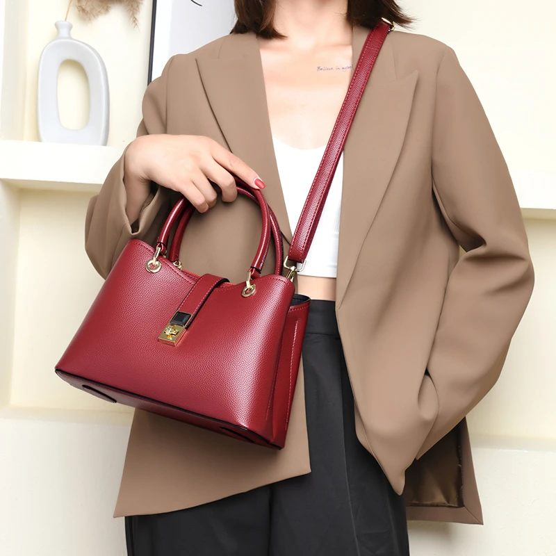 

Vintage Design Winter Lychee Pattern Handbag for Women 2022 Luxury Commuter Boston Bag Large Capacity Shoulder Bag Bolso Mujer