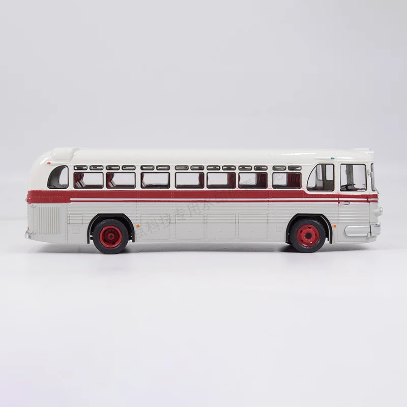 Модель автомобиля литья под давлением из сплава 1/43 роскошная модель советского