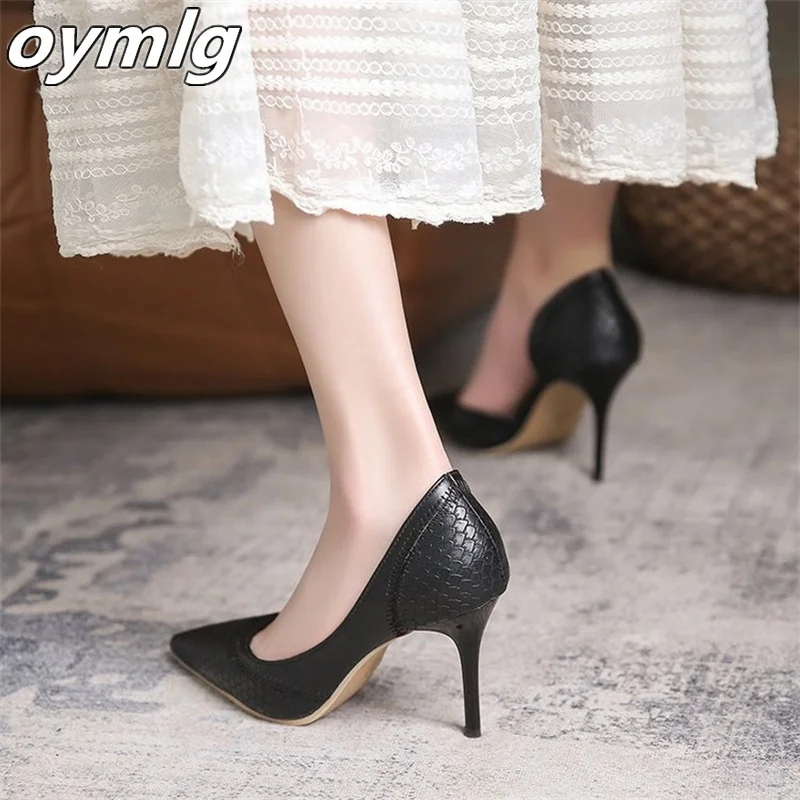 

High heels design a sense of niche temperament pointed toe shallow mouth side empty professional black small heel not tired feet