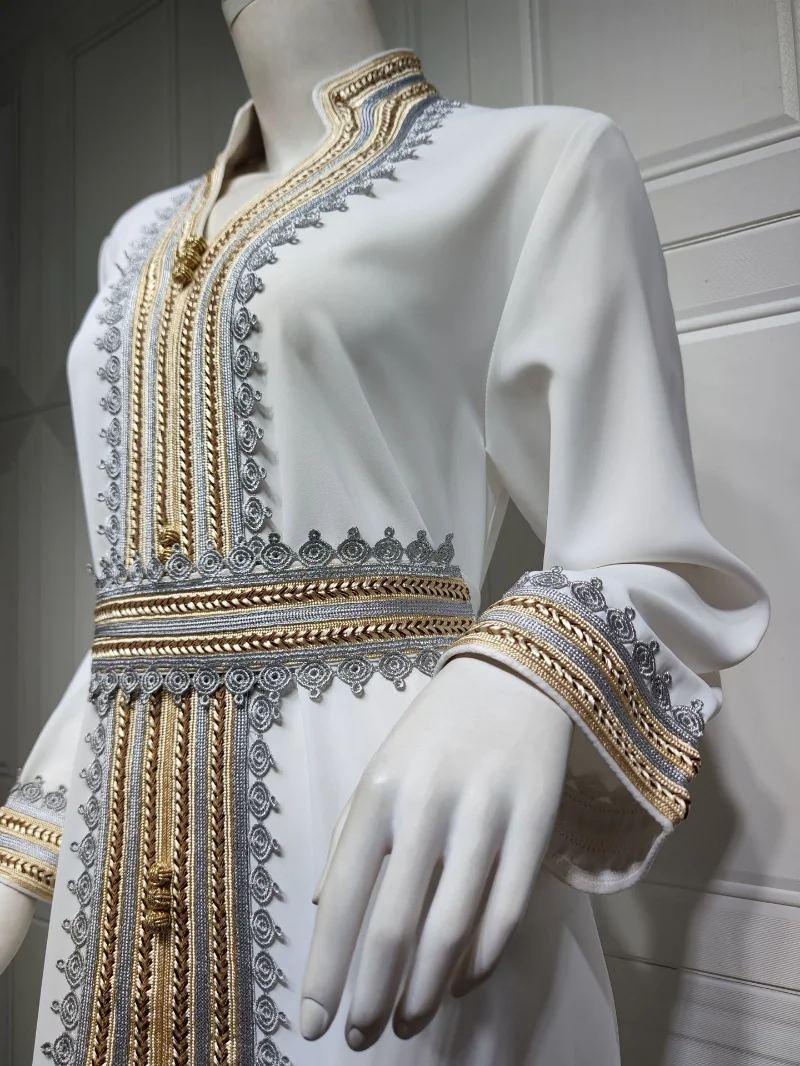 Ramadan Kaftan Evening Dresses Dubai Muslim Luxury Abayas Embroidery Lace Islam Kimono for Women White Maxi Dress 2022