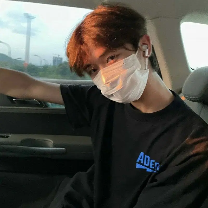 

Модная универсальная хлопковая футболка с коротким рукавом и принтом