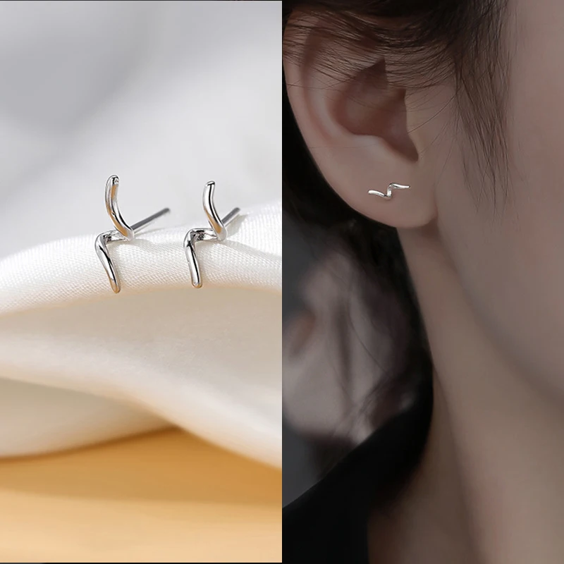 

New Korean Fashion Wave Stud Earring for Women Mini Heart Geometry Cartilage Helix Tragus Piercing Tiny Teen Gifts Ear Jewelry