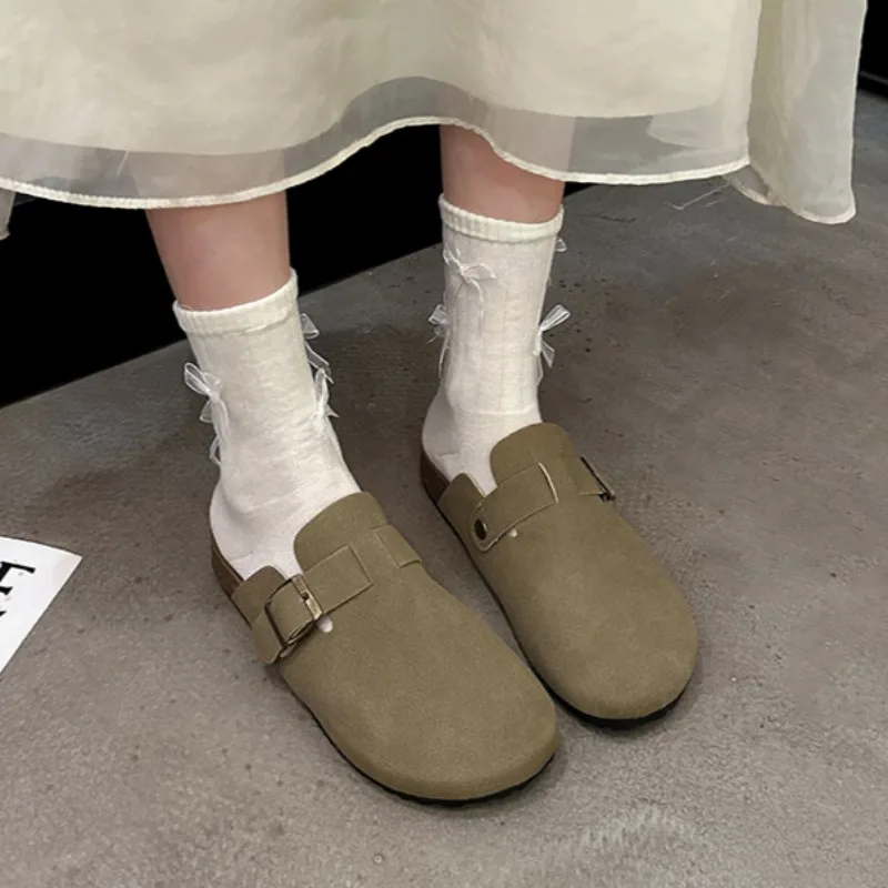 Шлепанцы женские замшевые с закрытым носком сандалии-клоги в стиле ретро модные