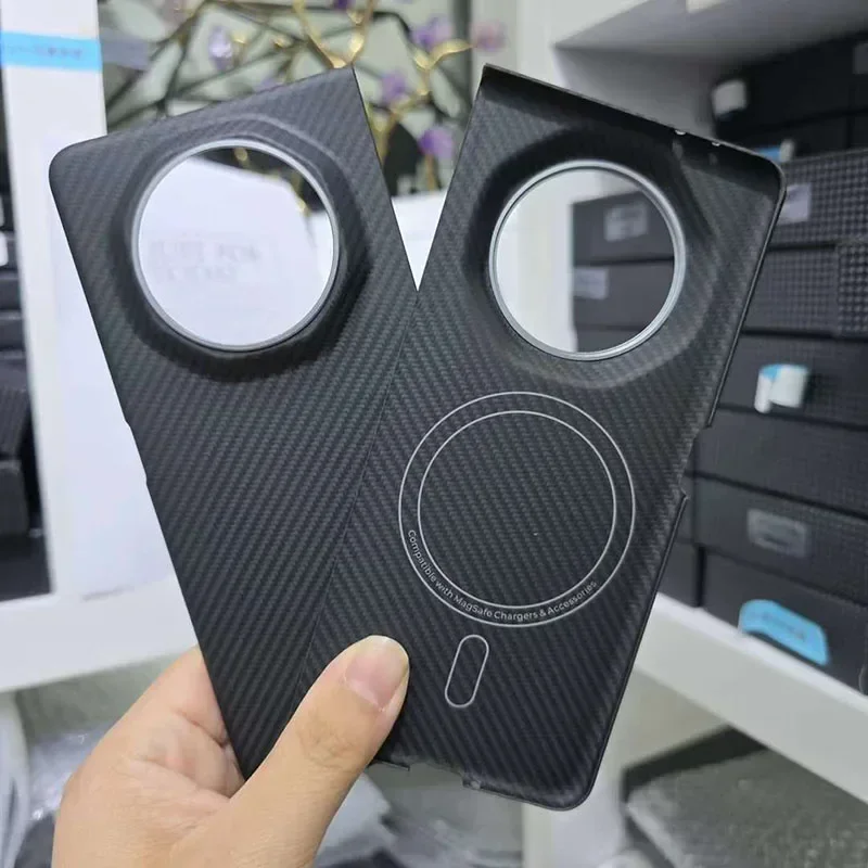 Чехол для Huawei Honor Magic V3 Magsafe Strength магнитный из настоящего углеродного волокна