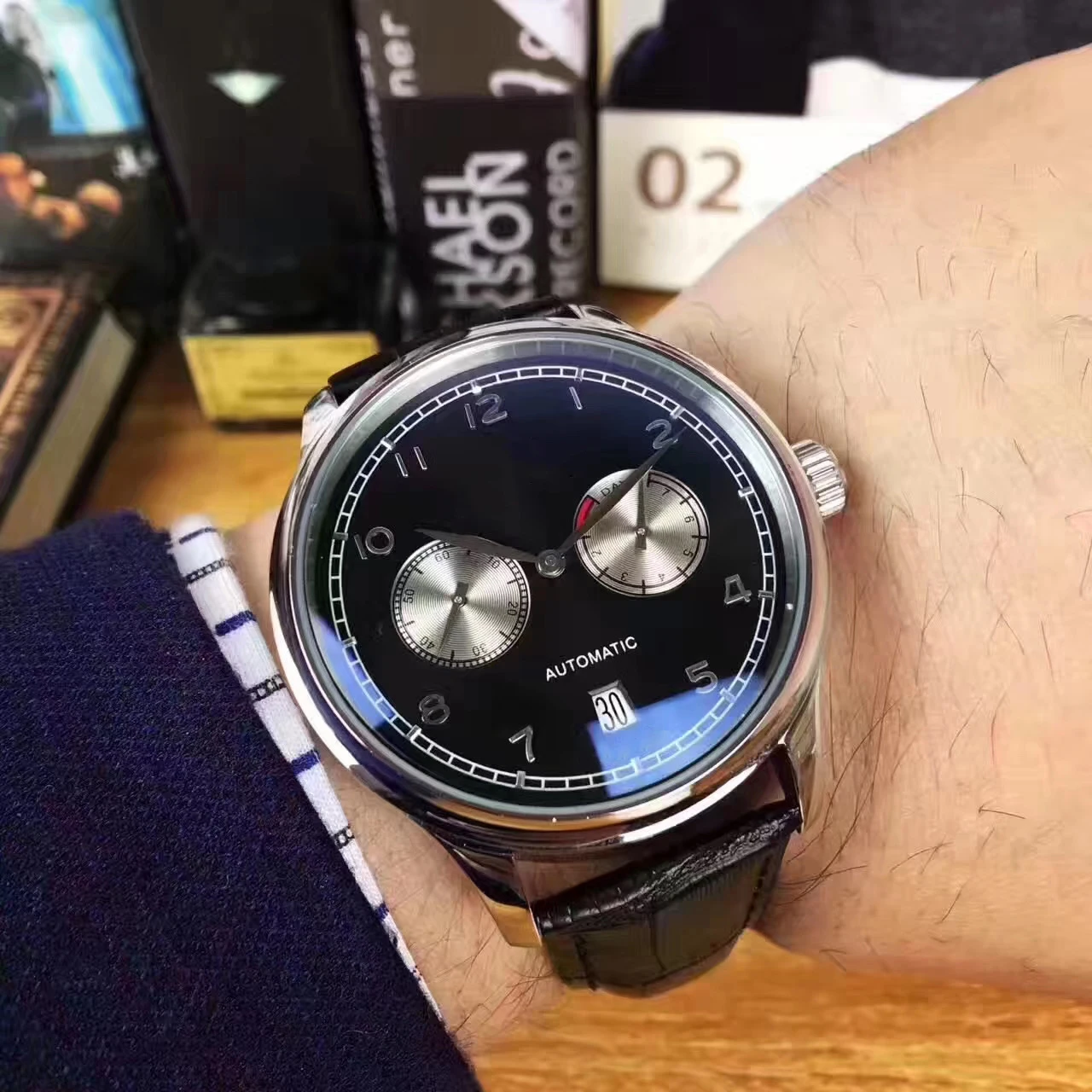 

Мужские механические часы пилоты с автоматической застежкой из черной кожи