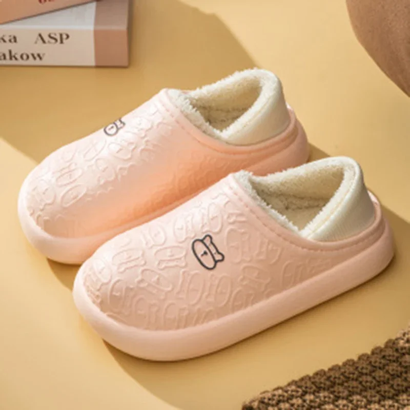 Плюшевые домашние тапочки с принтом в ассортименте