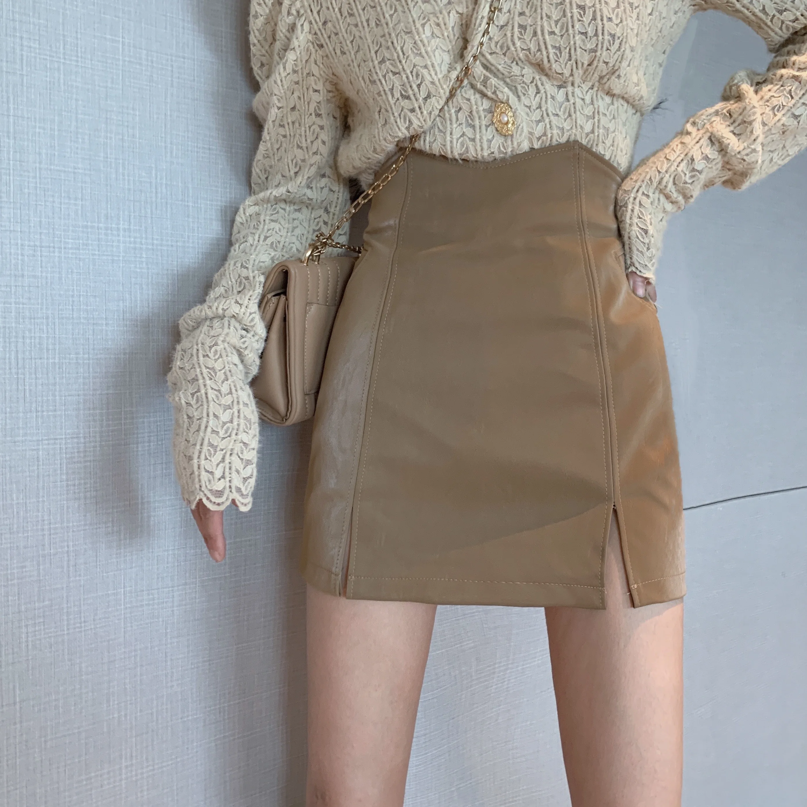 

Genuine Leather Short Skirt with Front Slit and Buttocks Wrapped In A-line for Women 2023 Sexy Skirt with Sheepskin High Waist